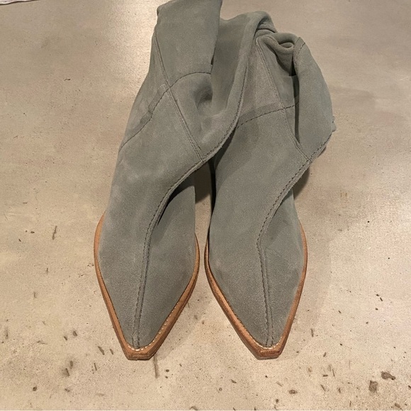 Free People size 39 EU, 8.5 US sway low slouch boots light blue EUC SOLD OUT - Picture 9 of 11